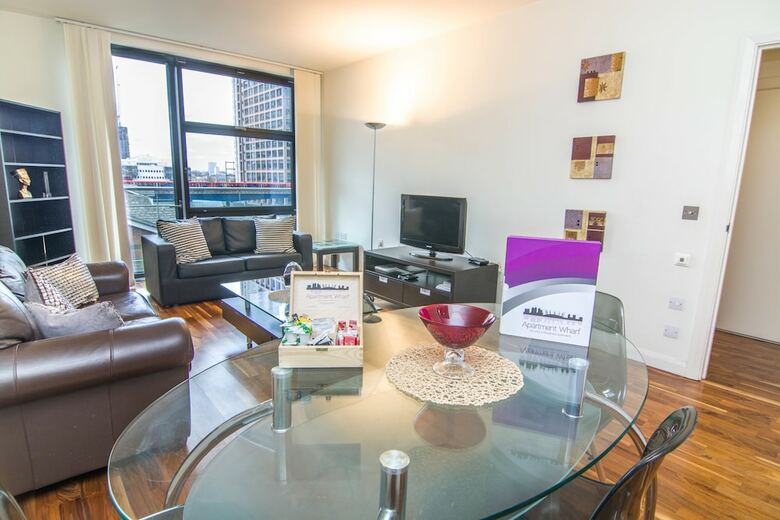 Canary Wharf - Corporate River View Apartments