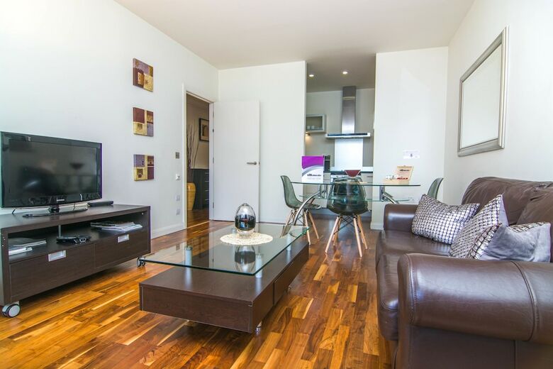 Canary Wharf - Corporate River View Apartments