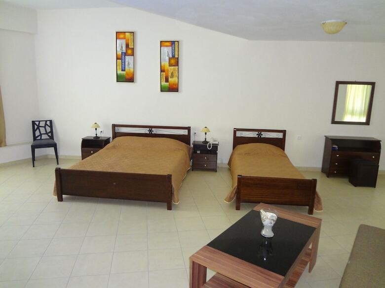 Avra Beach Hotel