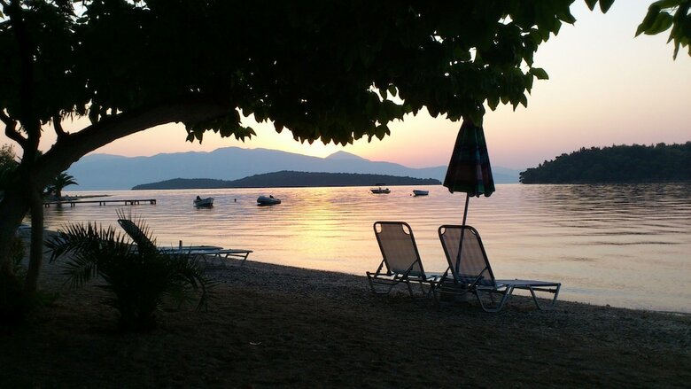 Avra Beach Hotel