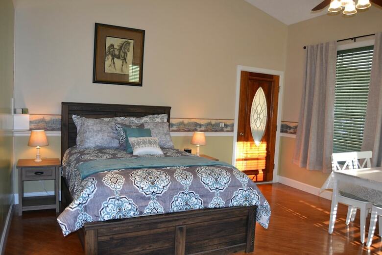 Bed & Breakfast Rock Pointe Ranch