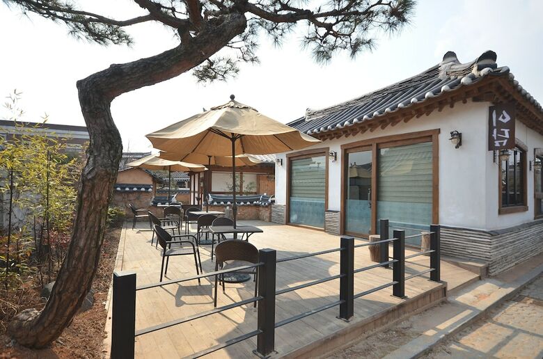 Hotel Edam Hanok