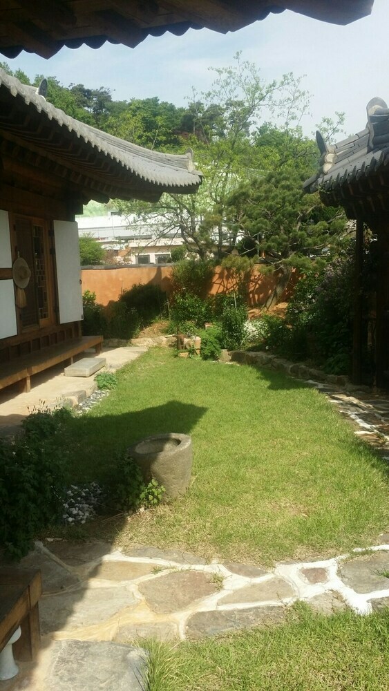 Hotel Edam Hanok