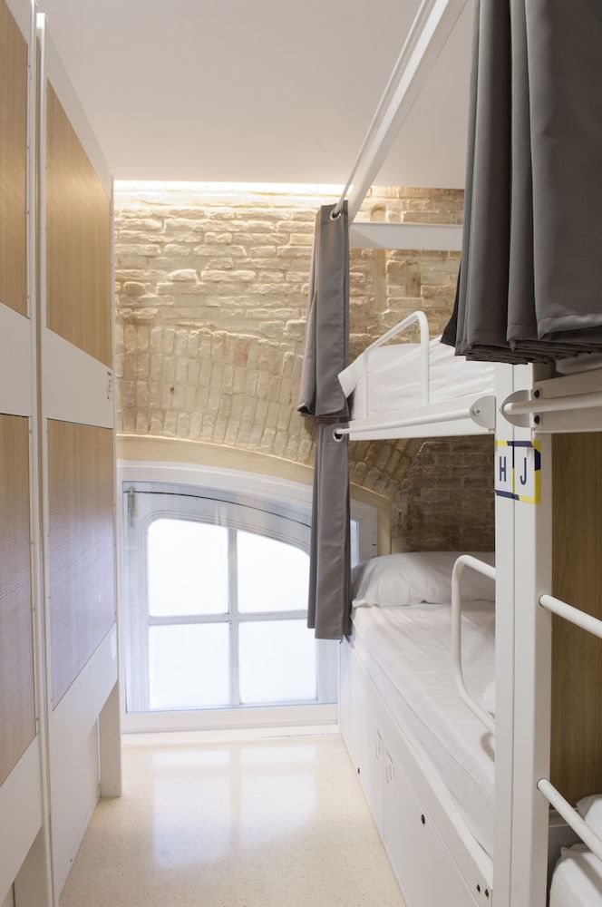 Hostal Up Station Hostel