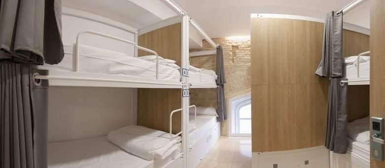 Hostal Up Station Hostel