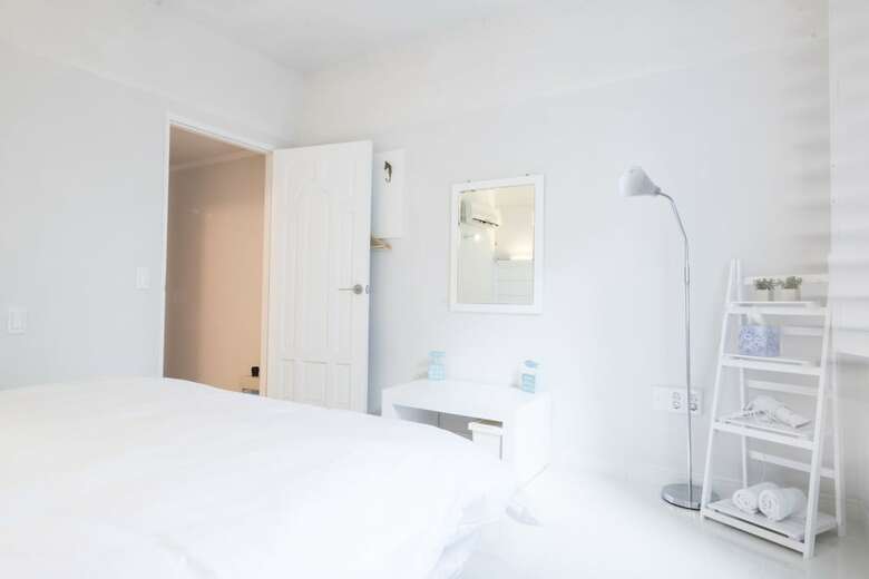 Hotel Canvas Hostel