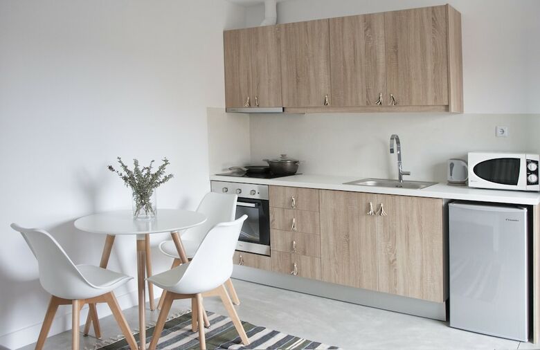 Axos Apartments