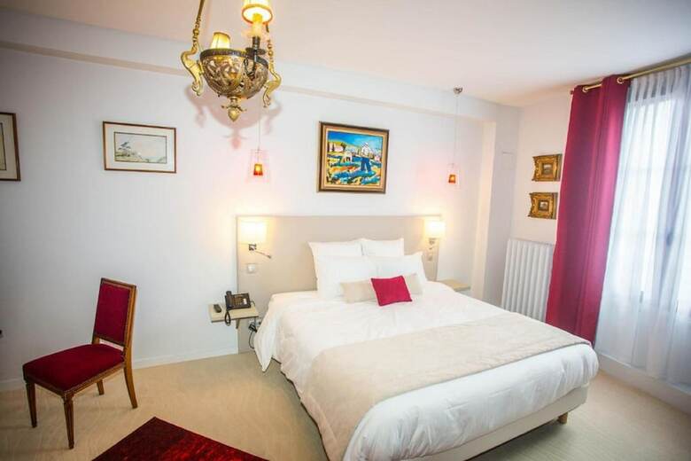 Hotel H�tel Au Charme Rabelaisien