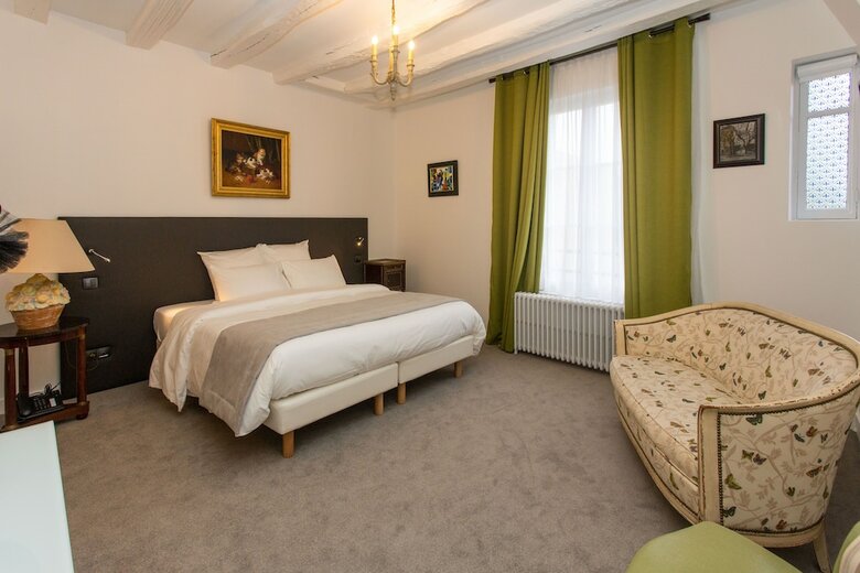 Hotel H�tel Au Charme Rabelaisien