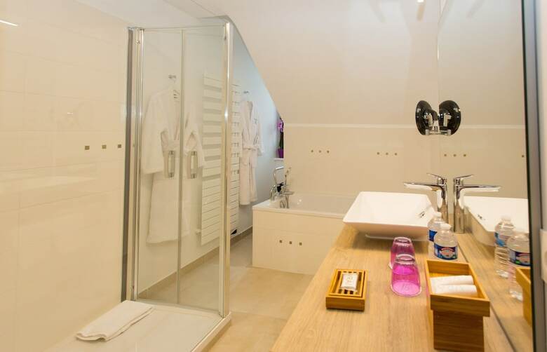 Hotel H�tel Au Charme Rabelaisien