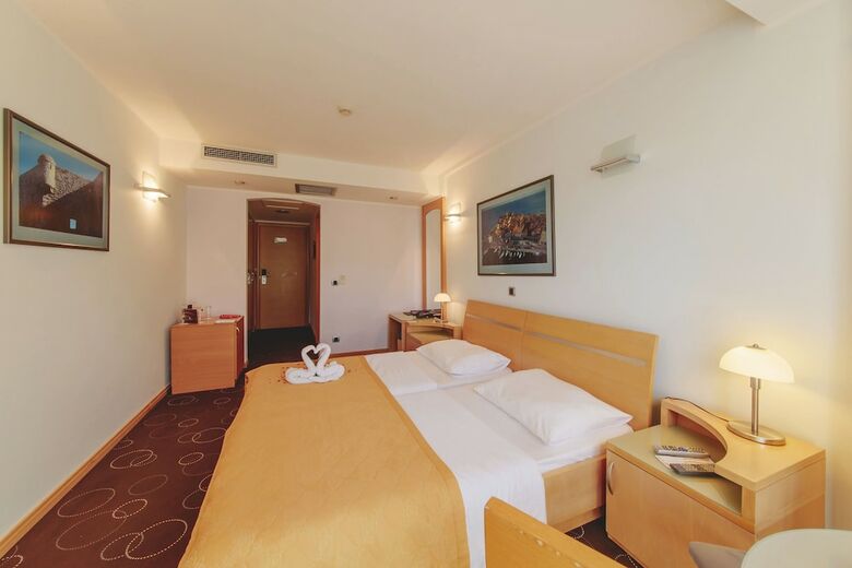 Hotel Montenegro Beach Resort