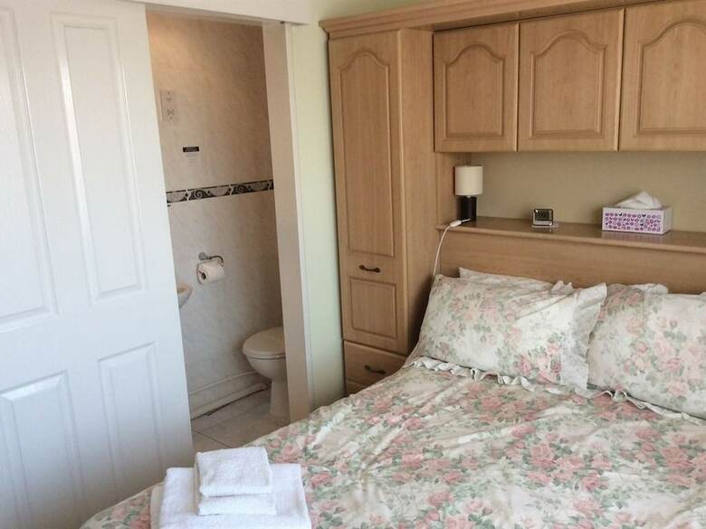 Bed & Breakfast Leeward House