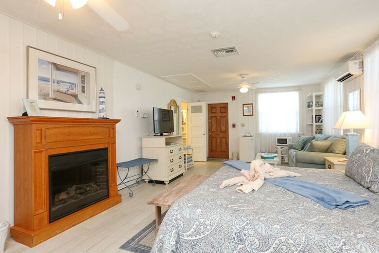 Beachfront Bed & Breakfast
