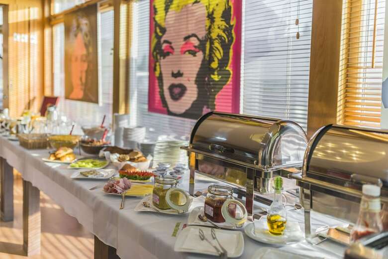 Garni Hotel M�za