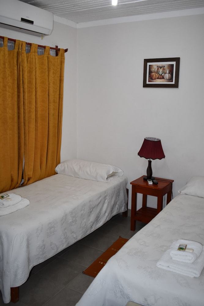 Hostal Benitez Hosteria