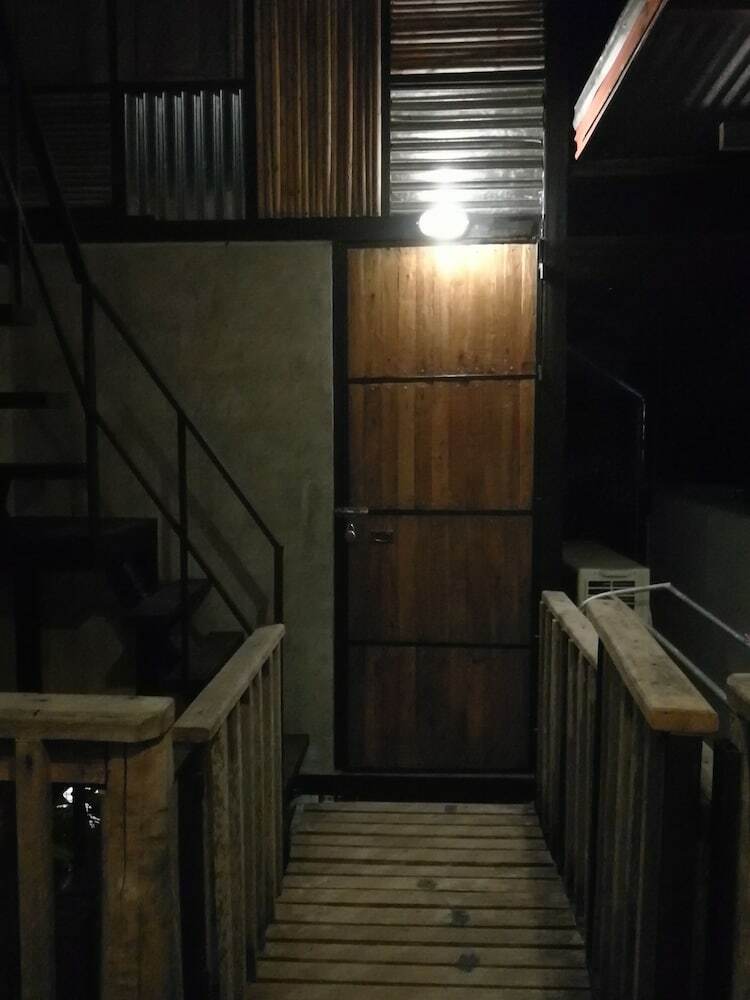 Hotel Husband & Wife Guesthouse