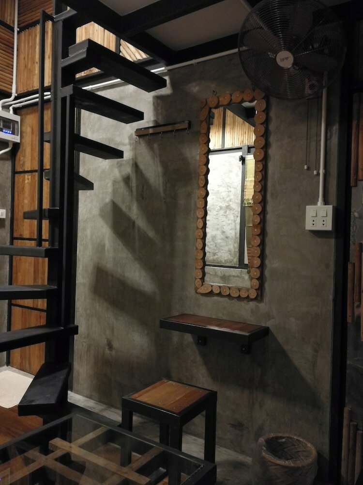 Hotel Husband & Wife Guesthouse