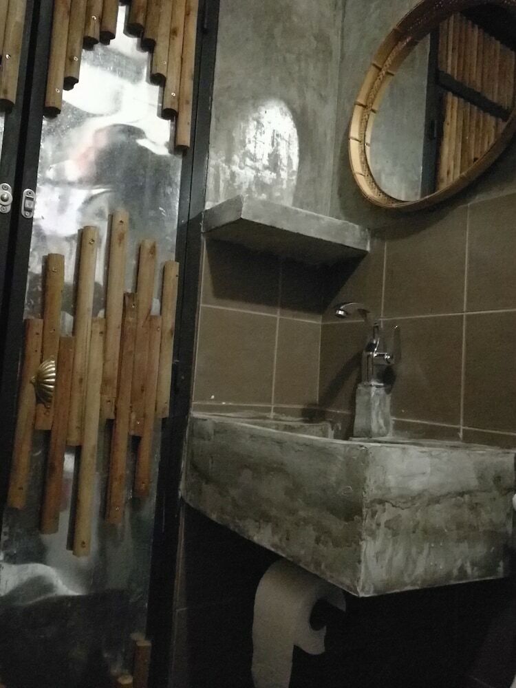 Hotel Husband & Wife Guesthouse