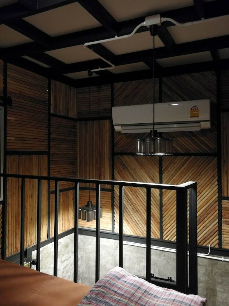 Hotel Husband & Wife Guesthouse