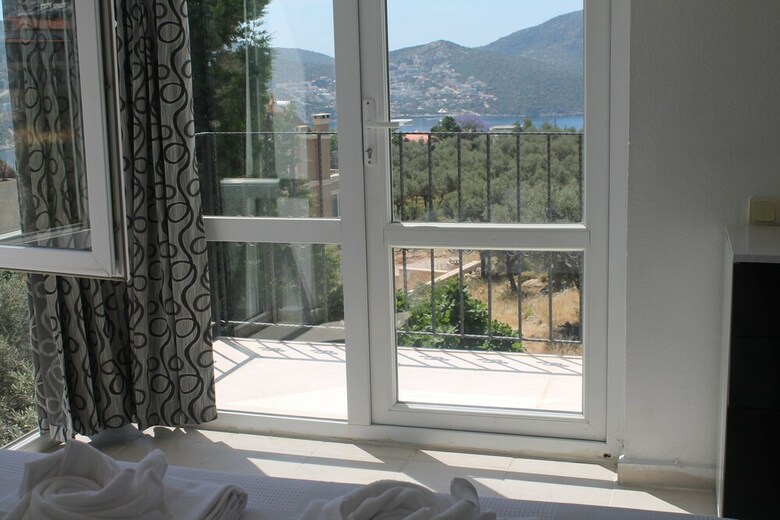 Lizo Hotel