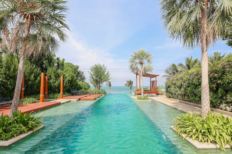 Pranaluxe Seaview Pool Villa