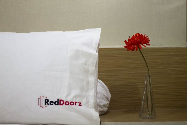 Hotel Reddoorz Plus @ Setiabudi Tengah