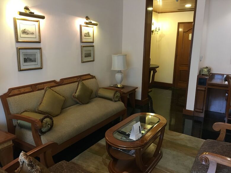 Hotel The Ummed Ahmedabad