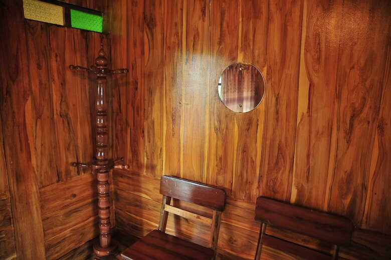 Hotel Athithara Homestay