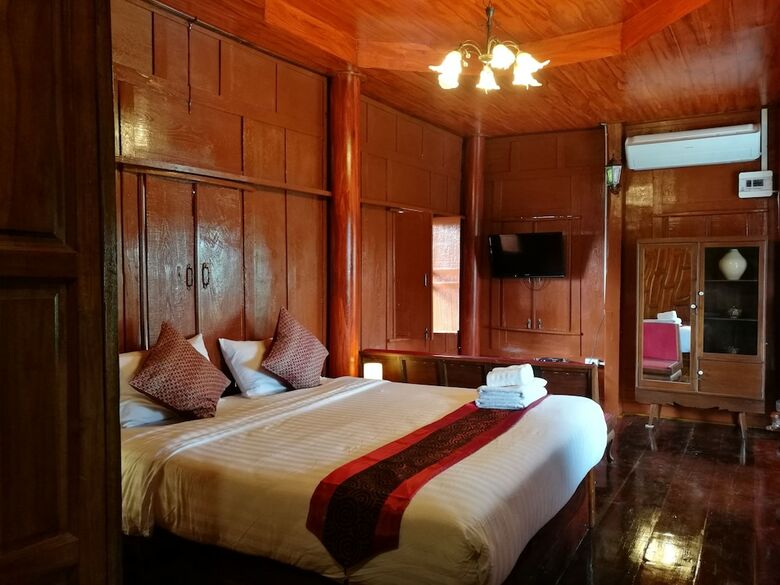 Hotel Athithara Homestay