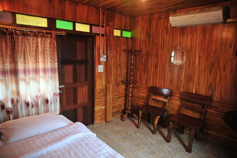Hotel Athithara Homestay