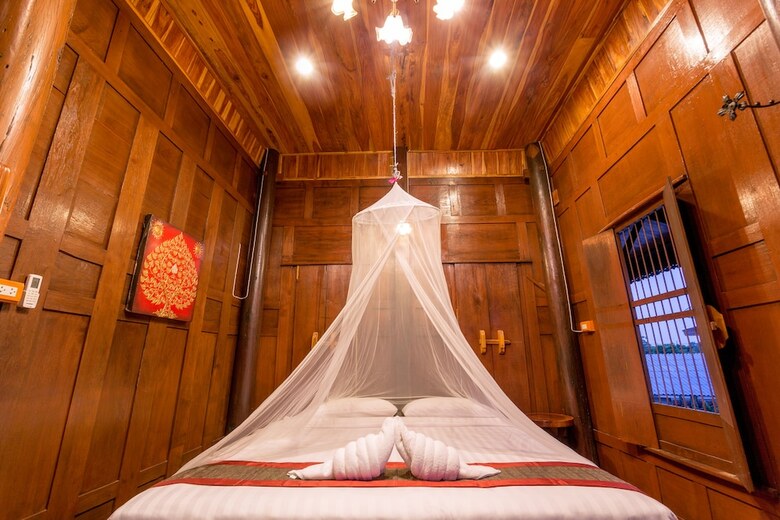 Hotel Athithara Homestay