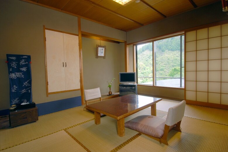 Momiji-ya Honkan Takaosansou