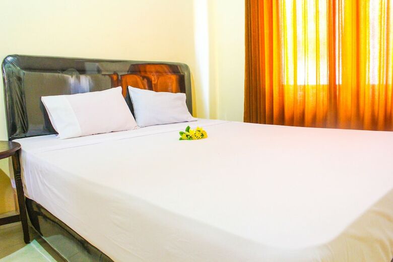 Hotel Lolo Beach Inn