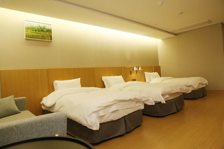 J Square Hotel