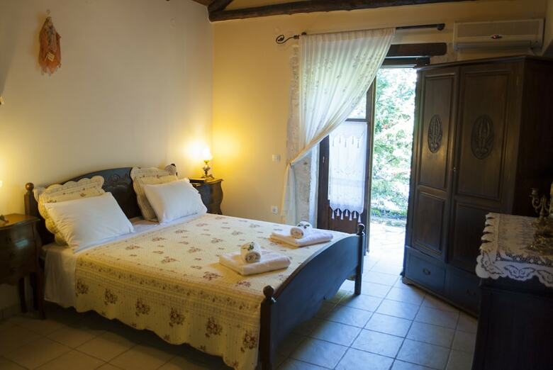 Arethousa Villas