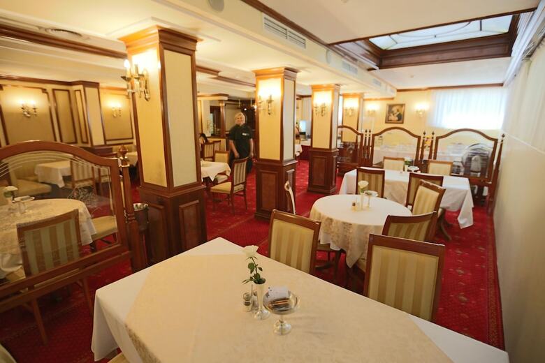 Hotel President