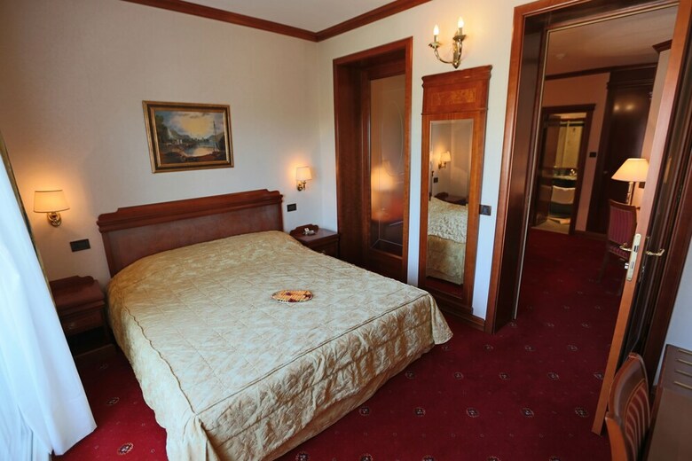 Hotel President