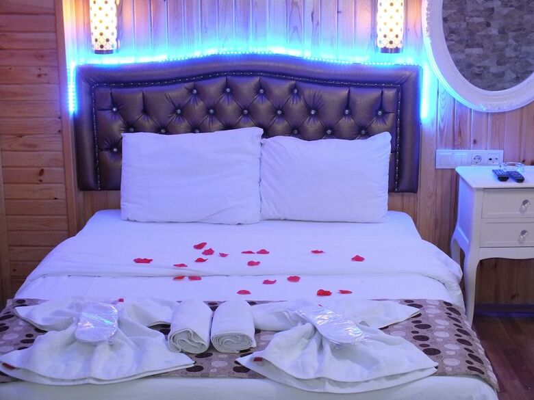Ayisigi Hotel