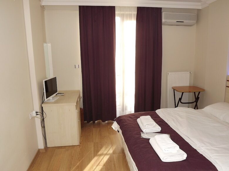 Ayisigi Hotel