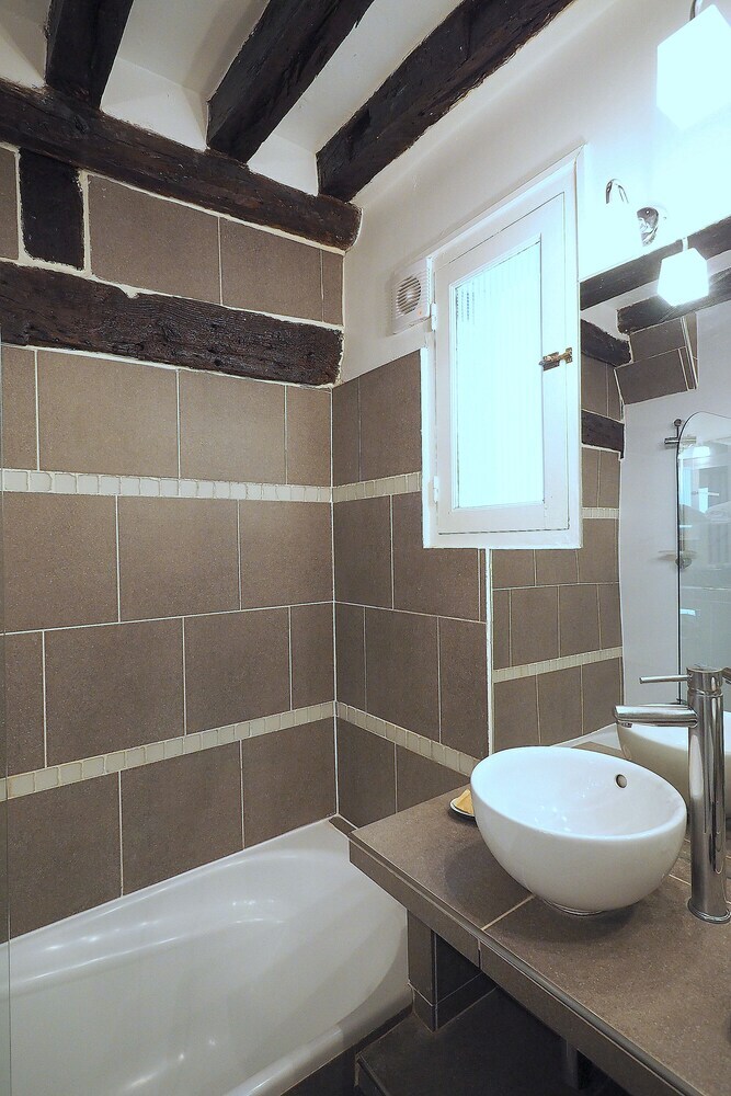 Apartamento Louvre Parisian Chicsuites