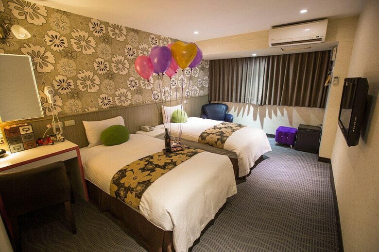 Sunny Hotel