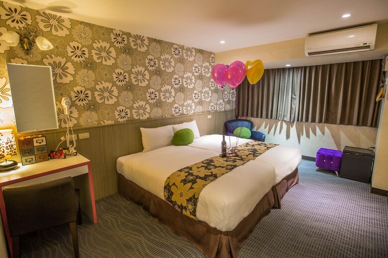 Sunny Hotel