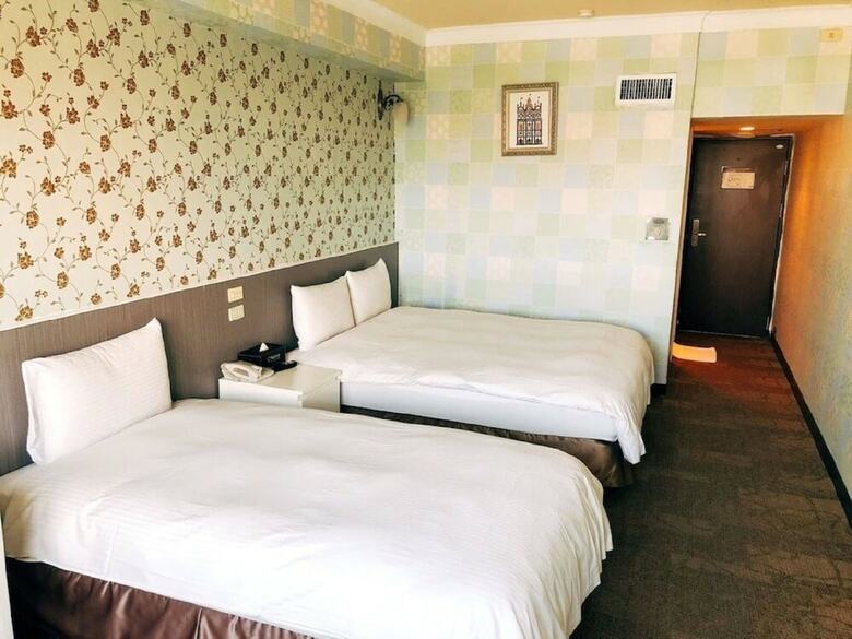 Sunny Hotel