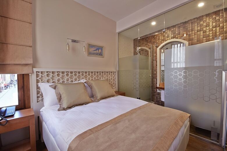 Arart Hotel