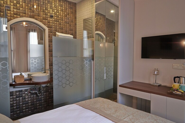 Arart Hotel
