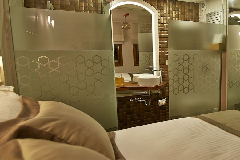 Arart Hotel