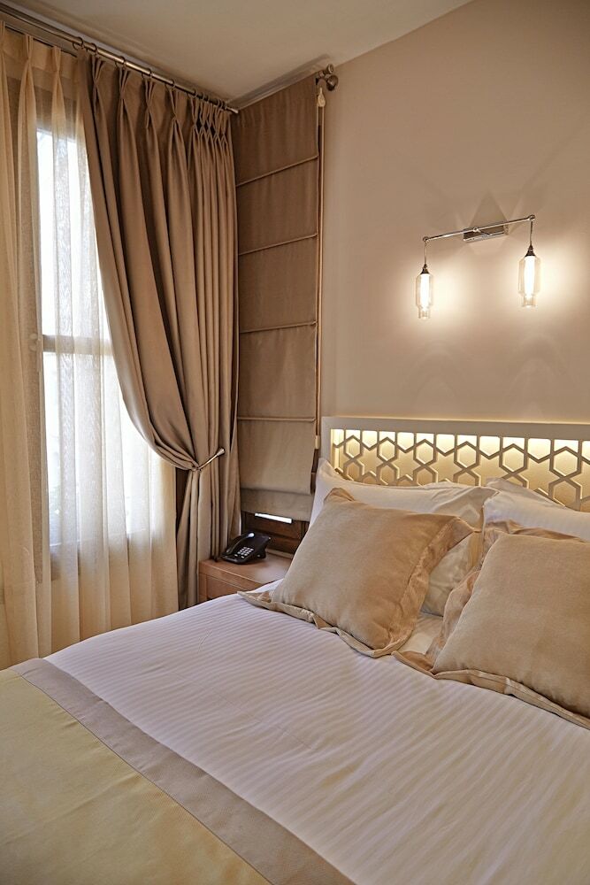 Arart Hotel