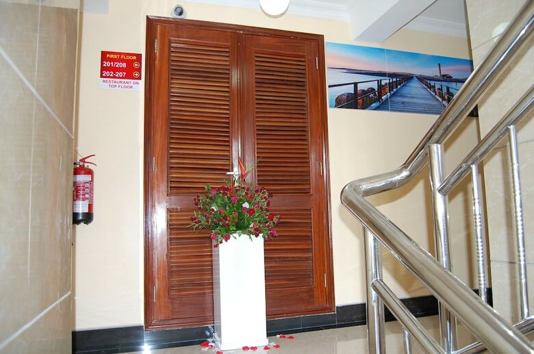 Lantana Hotel