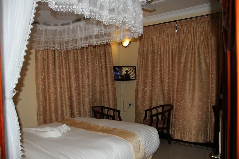 Lantana Hotel