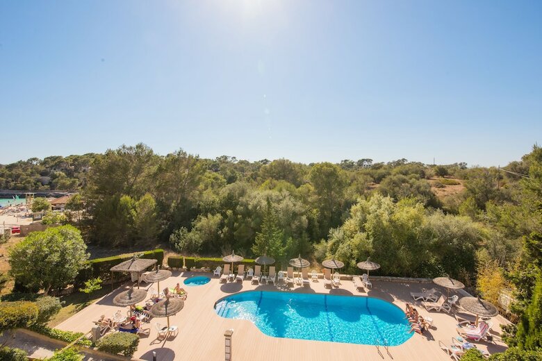 Hotel Playa Mondrag�